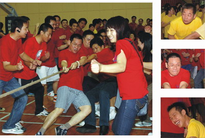      2008年9月20日，广州御银科技股份有限公司在广州暨南大学邵逸夫体育馆内成功举办公司第一届员工运动会。公司董事长杨文江，总经理吴宁，副总经理吴彪，公司总部和工厂各部门领导以及员工共700多人参加了此次运动会。       运动会共设八个项目，包括羽毛球、篮球等传统项目，同时包含4*100米趣味接力、四人五足、喝饮料大赛等趣味性项目。300多名运动员，分为公司总部代表队，工厂代表队两组，以团体的形式，在8个项目中进行了激烈对抗，整个运动会持续了四个多小时，最终工厂代表队胜出。       运动会开幕仪式上，御银股份总经理吴宁表示，公司运动会充分重视员工的参与性，并强调团队概念，这是御银企业文化的重要部分。整个运动会，体育和娱乐进行了有机融合，并将团队精神的体现融入到了所有运动项目中。       公司董事长杨文江闭幕式讲话中表示，期望公司运动会这类形式的活动能够持续举办下去，并以此丰富员工生活以及提升企业凝集力，让“更高、更快、更强”的奥林匹克体育精神促进公司的持续快速发展。    运动会开始前，公司总部代表队（红）工厂代表队（黄）运动员合影。
